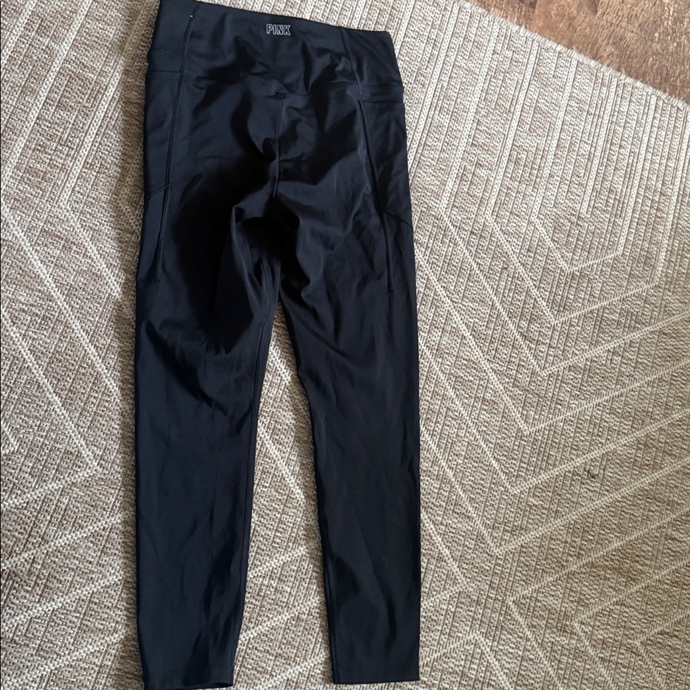 Victoria’s Secret pink, active yoga, solid black Full Length Leggings - Picture 5 of 7